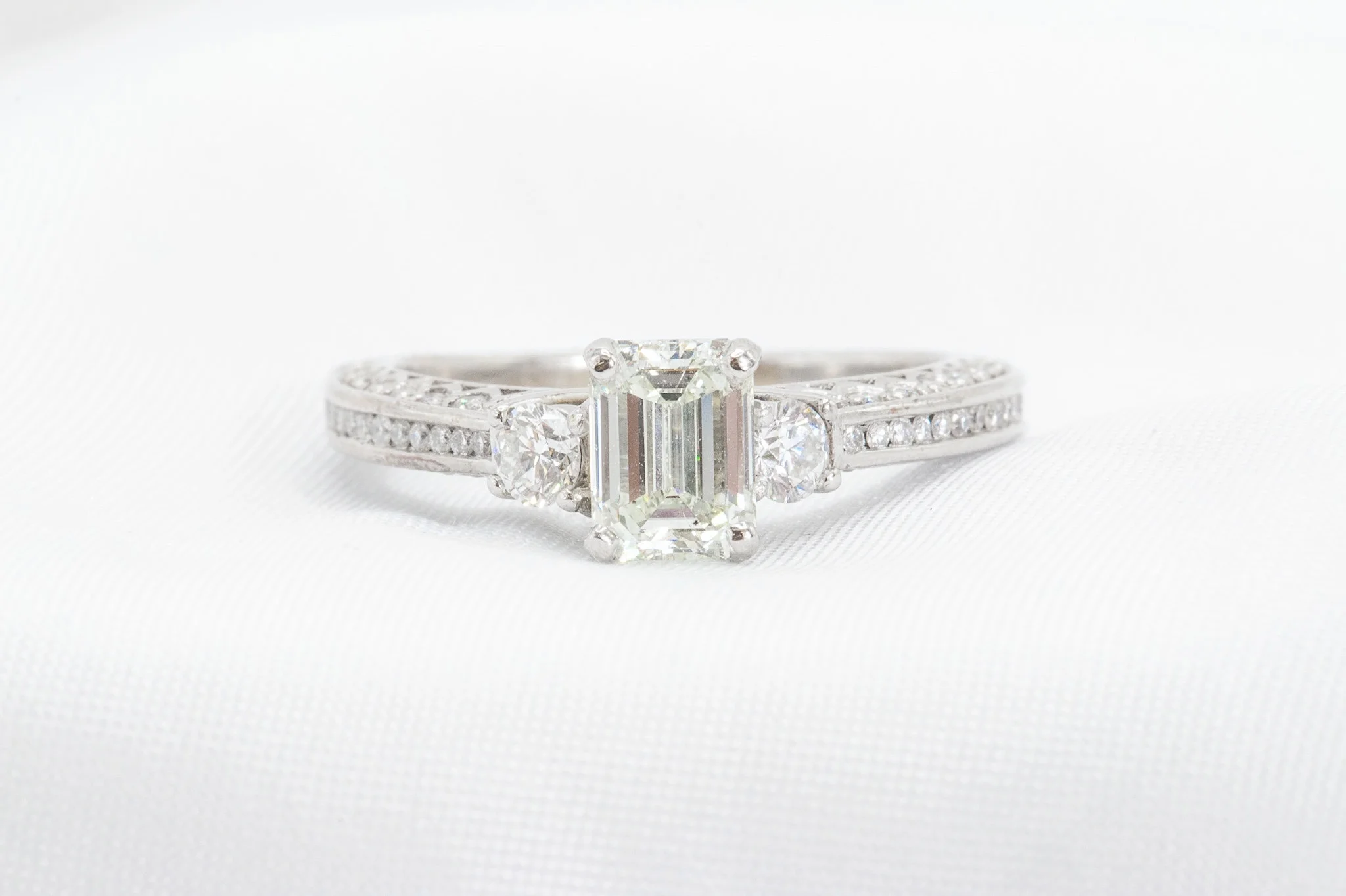 emerald cut natural diamond ring