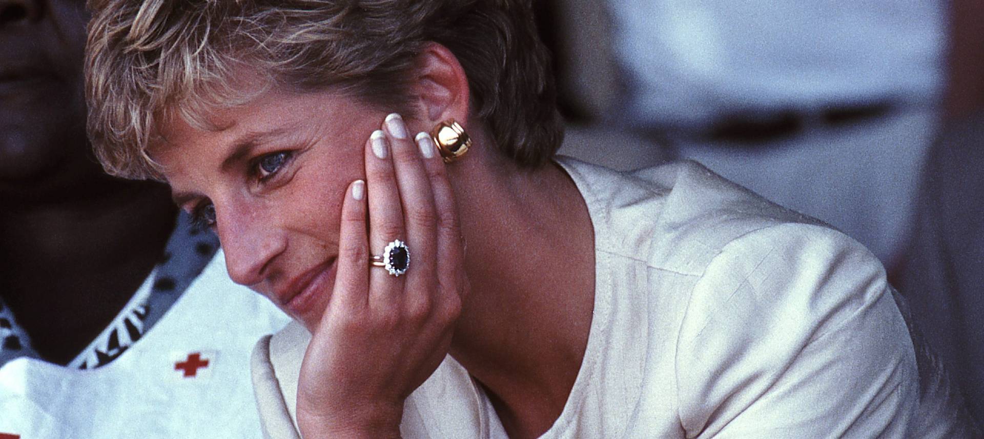 Princess Diana Sapphire Engagement Ring