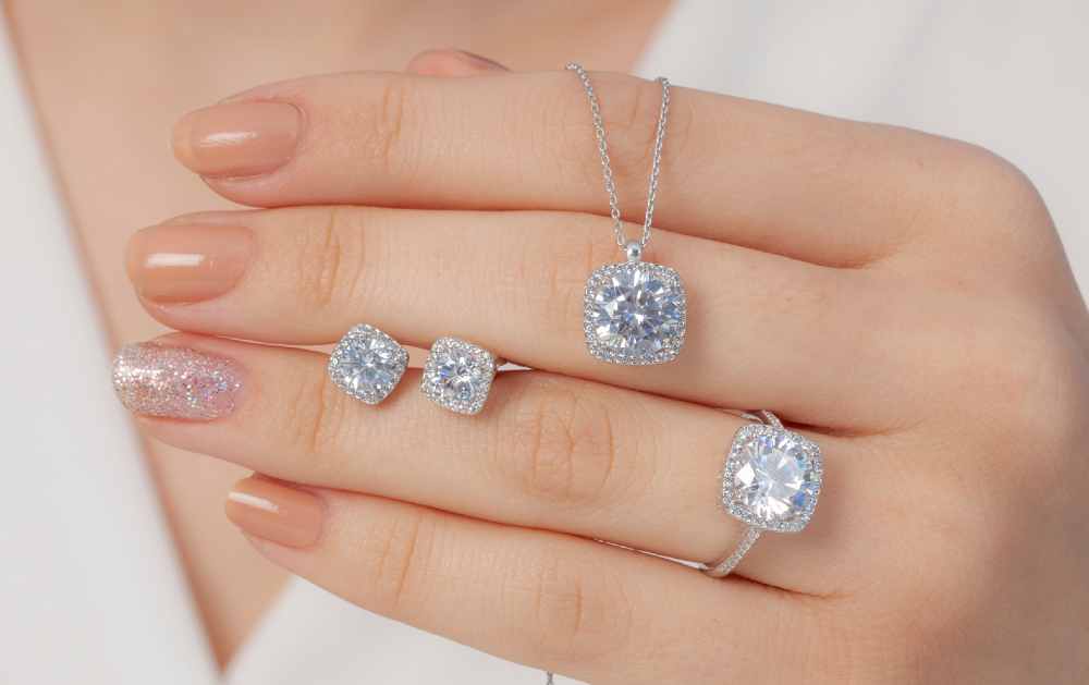 Lab Grown Diamond Jewelry - Diamond Exchange Houston