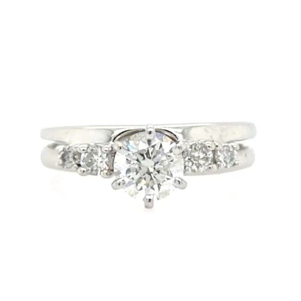 .75 CTW Round Diamond Engagement Ring