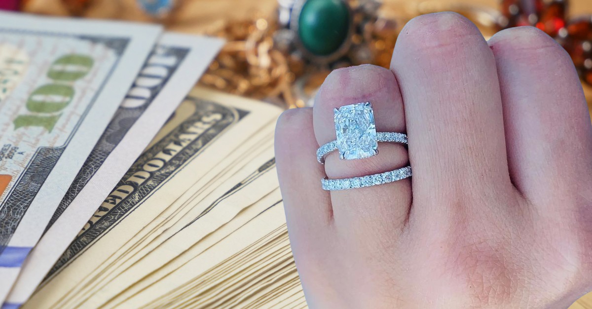 How To Sell An Engagement Ring: A Comprehensive Guide