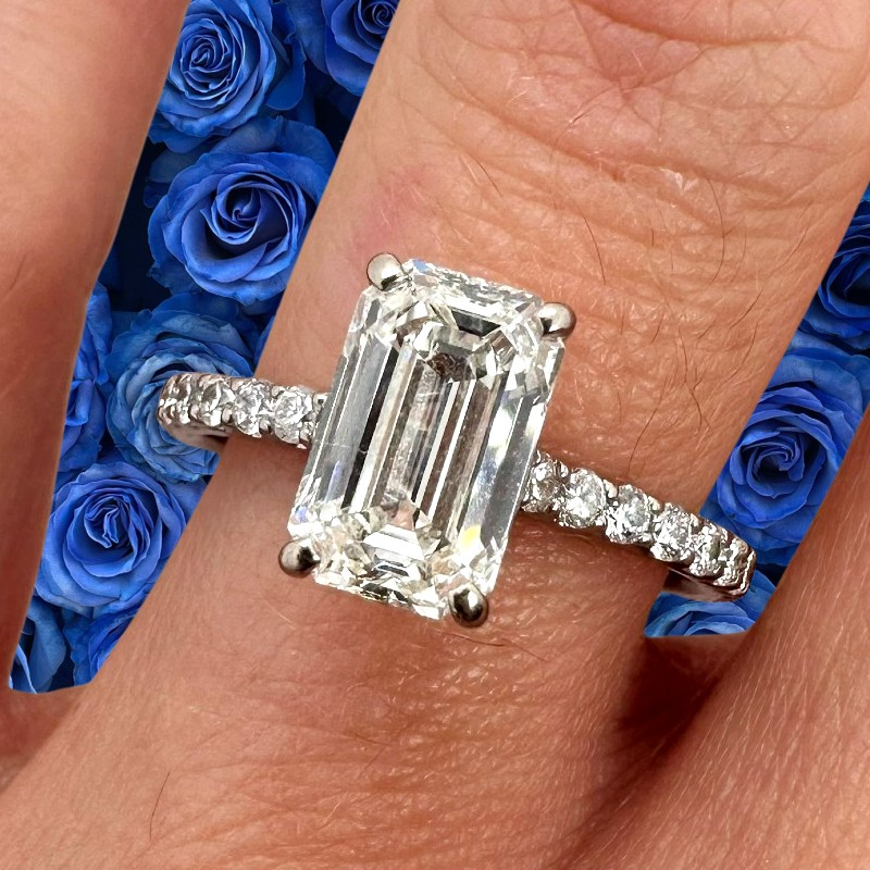 2 carat GIA emerald engagement ring