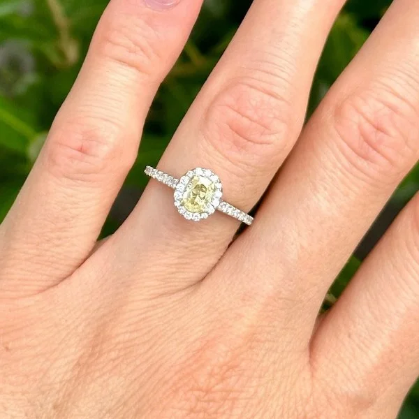 18k Yellow Oval Halo Engagement Ring