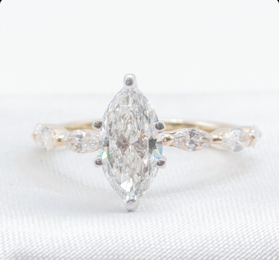 How to Get Selena Gomez's Stunning Engagement Ring Look ⋆ Diamond