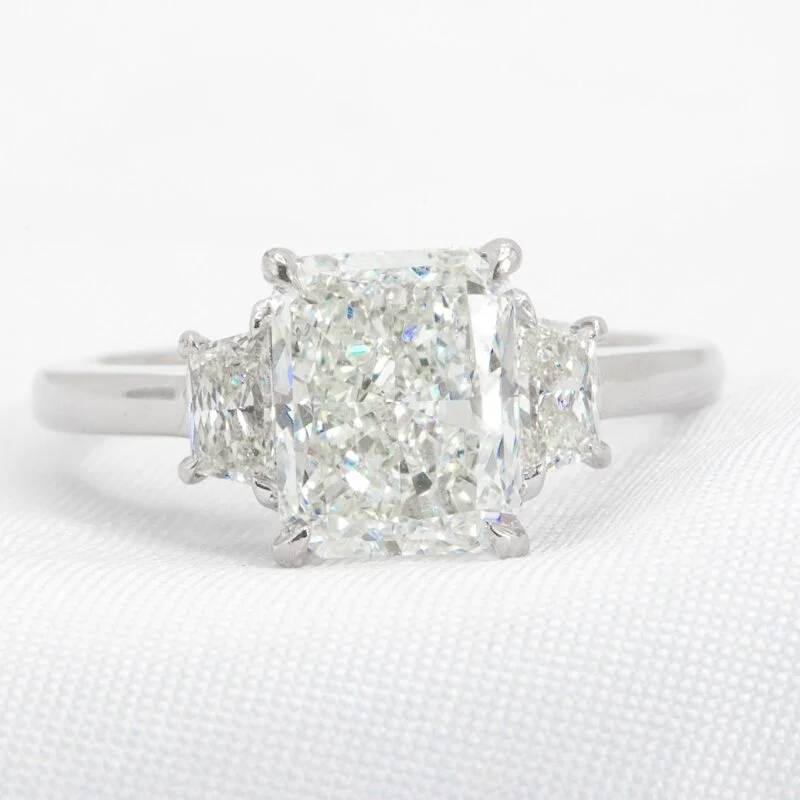 3 stone radiant cut diamond ring