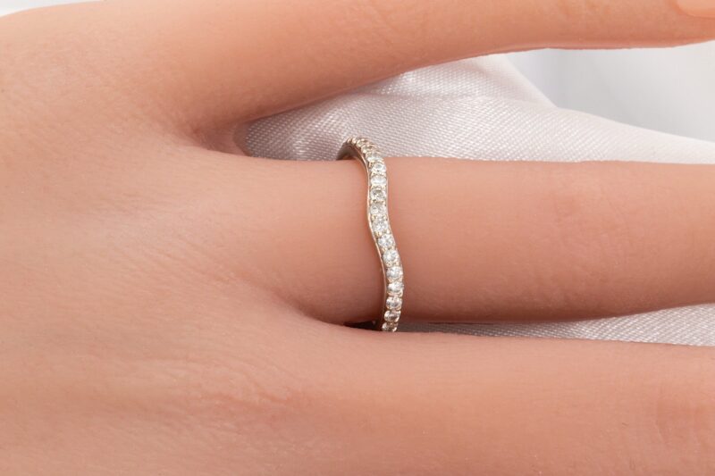 curved diamond wedding band
