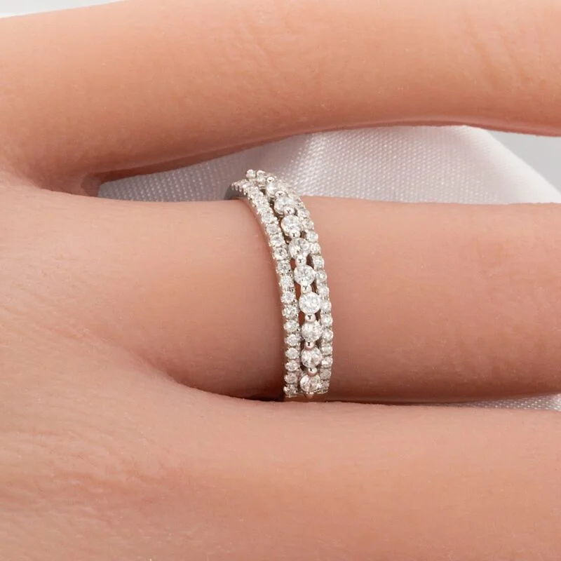 3 row round diamond wedding band