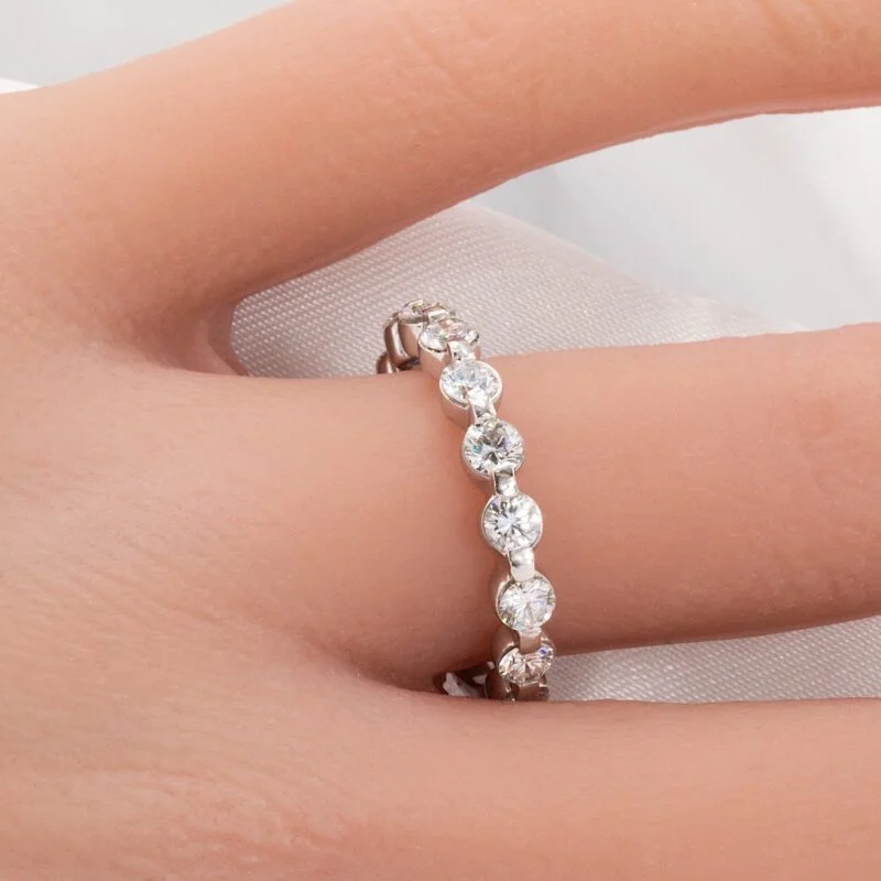 floating diamond wedding band