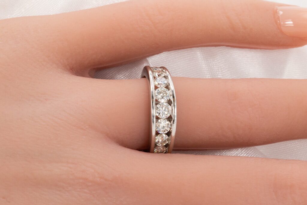14k 1.25 CTW Diamond Channel Style Wedding Band