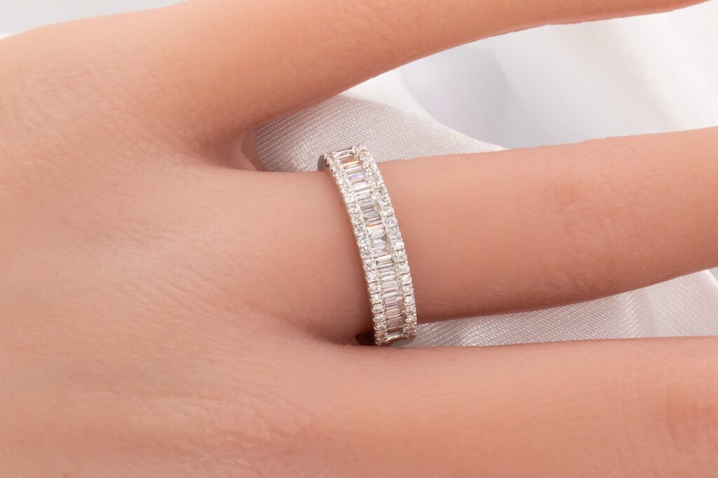 18k 0.49 CTW 3 Row Diamond Wedding Band