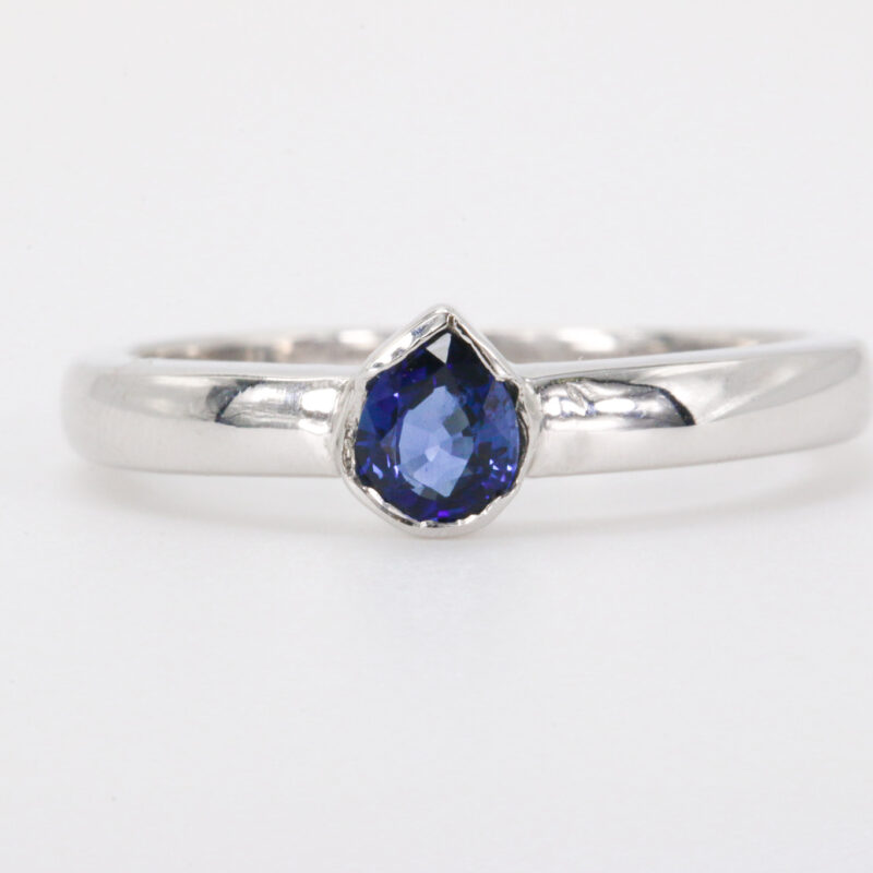 pear shape sapphire ring