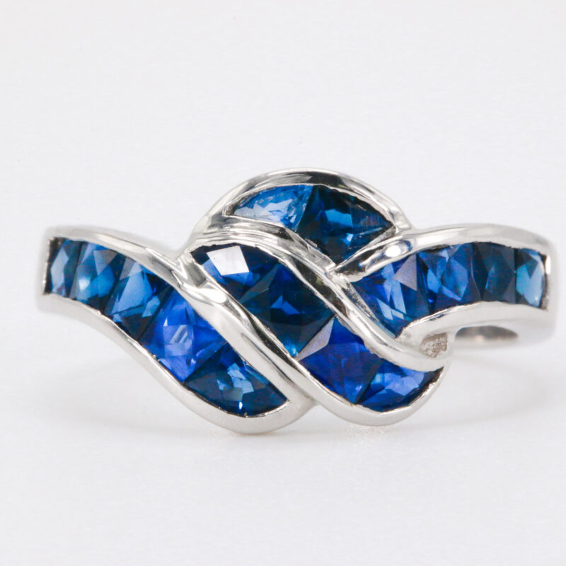 18k White Gold Sapphire Fashion Band