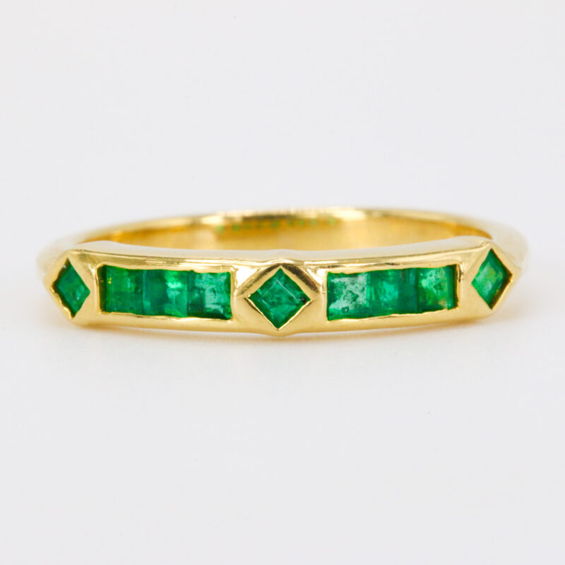18k Yellow Gold Emerald Fashion Band